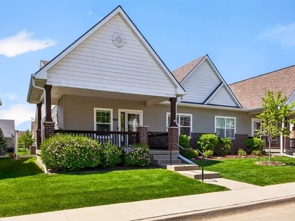186 63rd St, West Des Moines, IA 50266