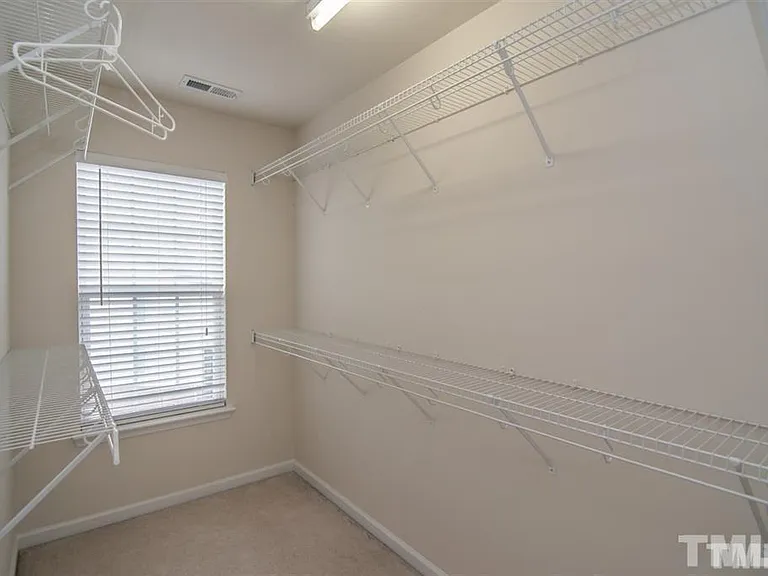 409 Coral Creek Ln — Photo 21