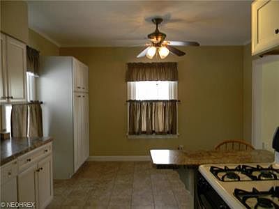 4th image of 38 Romaine Ave