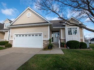 12211 Sunflower Dr, Urbandale, IA 50323