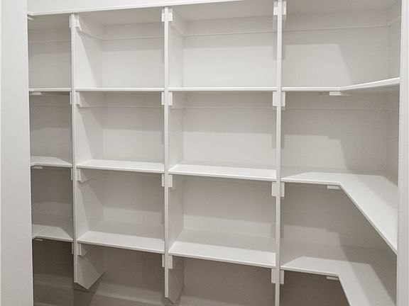4th image of 2601 W Bonnie Ln