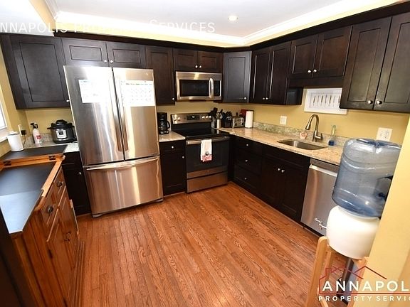 2nd image of 957 Highpoint Dr