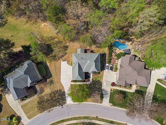 2nd image of 110 Vintage Hill Cir