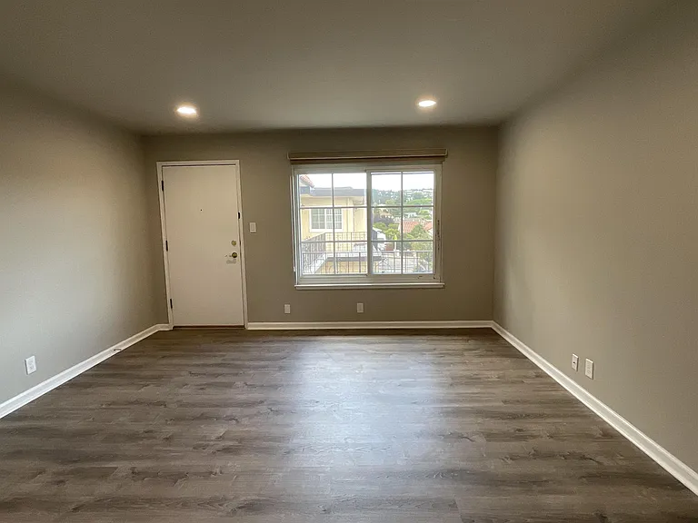 130 Magnolia Ave — Photo 25
