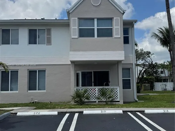 17440 NW 67th Ct #L-15, Hialeah, FL 33015