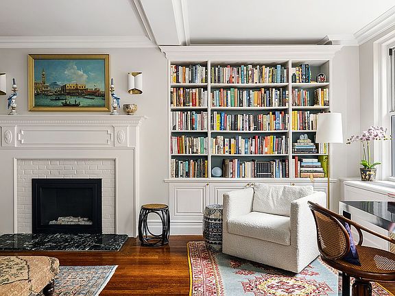 3rd image of 225 E 73rd St #1E