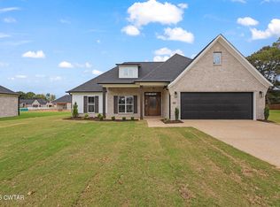 16 Rockledge Cv, Jackson, TN 38305