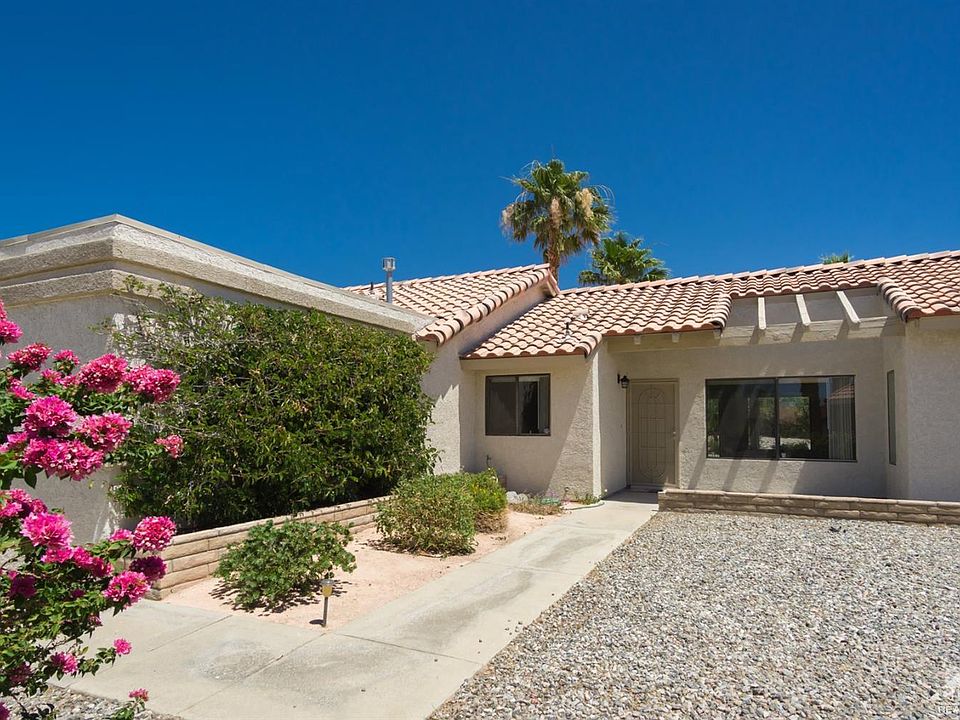 2nd image of 64696 Vardon Ct