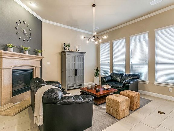 3rd image of 2863 Nottingham Dr