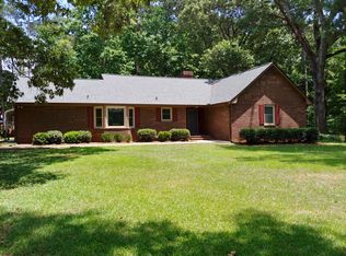 102 Christopher Ln, Stockbridge, GA 30281