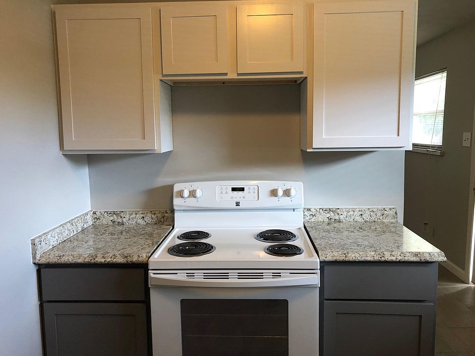 1st image of 26 Ivy Ave #B