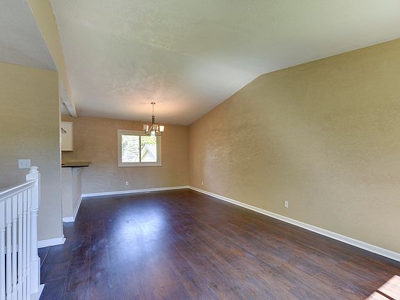 3rd image of 7917 Aldrich Ave N