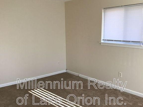 3rd image of 176 W Princeton Ave