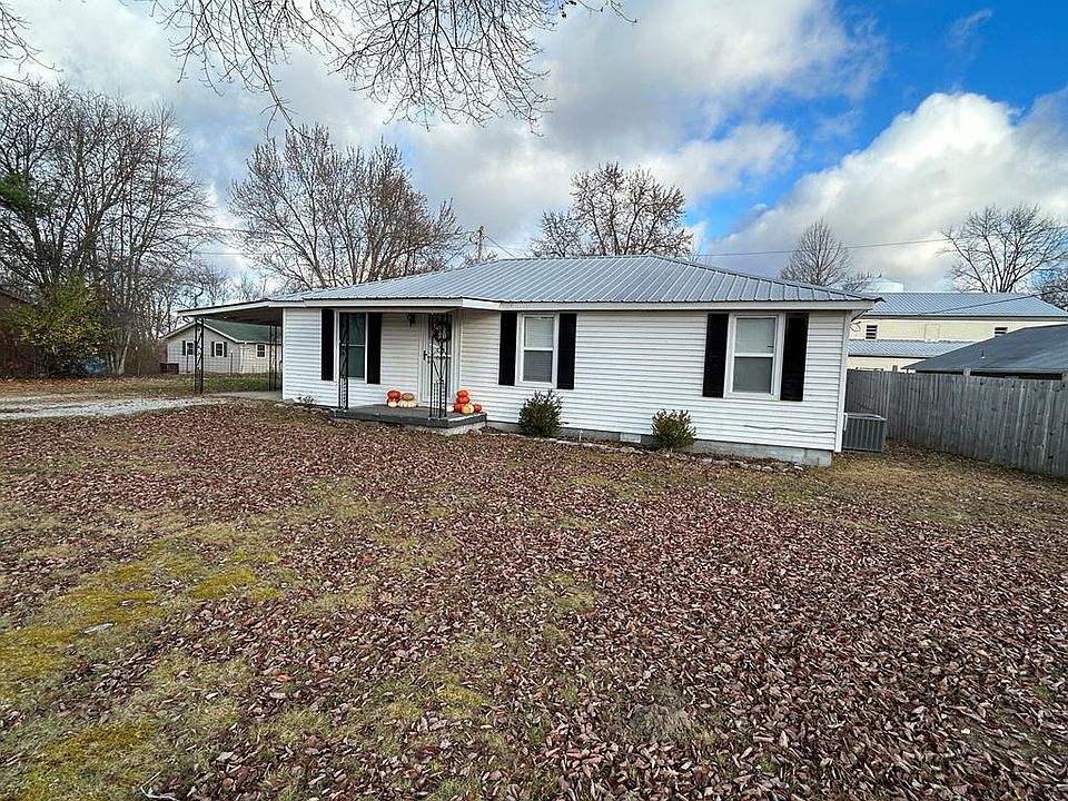 1st image of 306 E Wright Ave