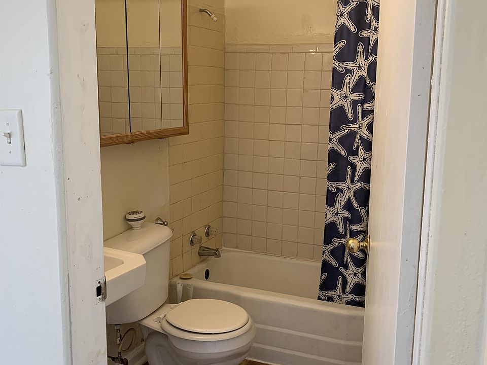 2nd image of 3031 University Ave #10596744
