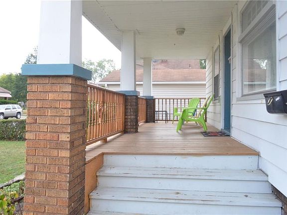 4th image of 3882 W 136th St