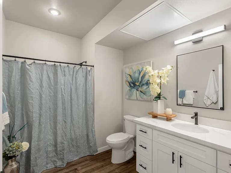 1779 Village Ln SE — Photo 34