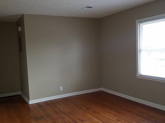 3rd image of 1820 Augusta Dr APT 7