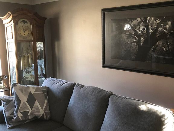 4th image of 21602 Newcastle Rd