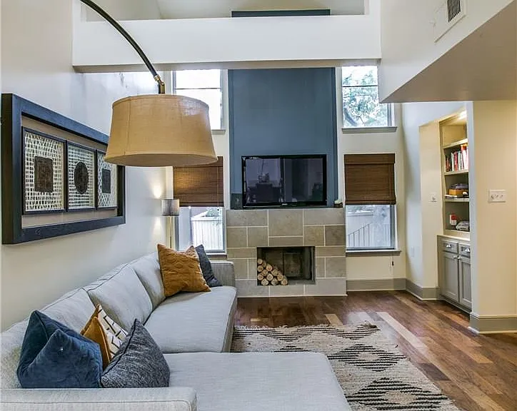 3215 Elizabeth St — Photo 10