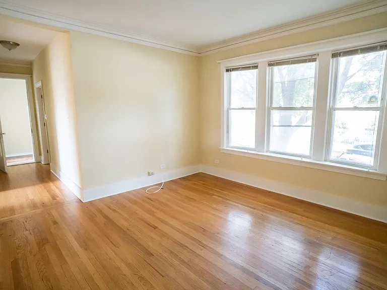 3305 W Sunnyside Ave — Photo 3