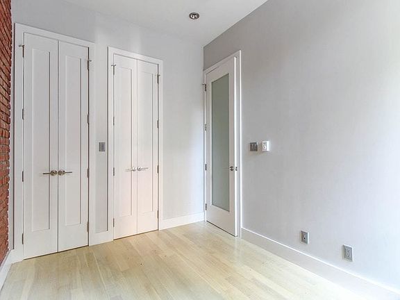 5th image of 111 E 29th St APT 2A