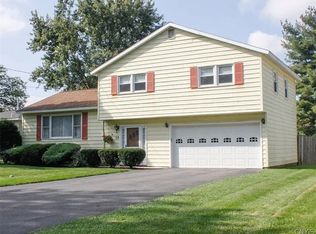 30 Ardencrest Rd, Liverpool, NY 13090