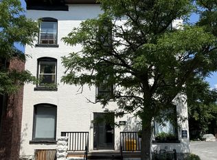 883 Somerset St W #1, Ottawa, ON K1R 6R6