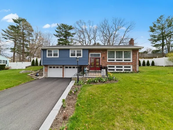 10 Barry St, Randolph, MA 02368