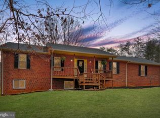 4292 Sumerduck Rd, Sumerduck, VA 22742