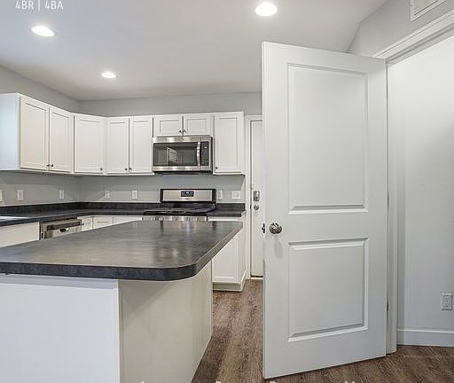 5th image of 416 Barth Ave SE