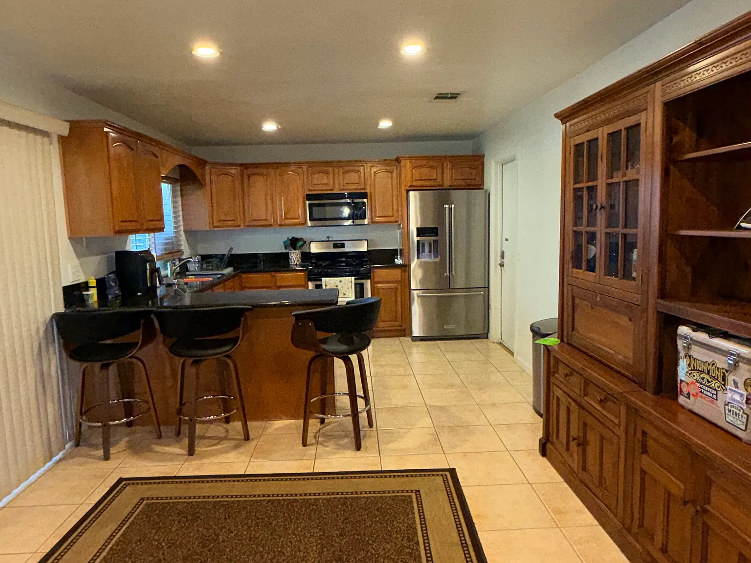 4 bed, 1528 sqft, $3,700 — Photo 3