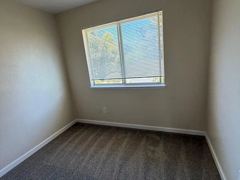 Westbrook Townhomes — Photo 14