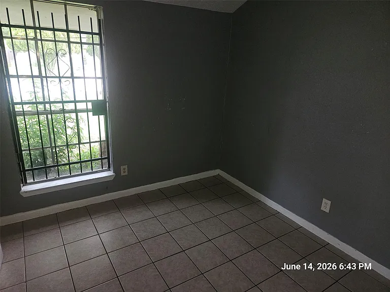1534 Tarberry Rd — Photo 9