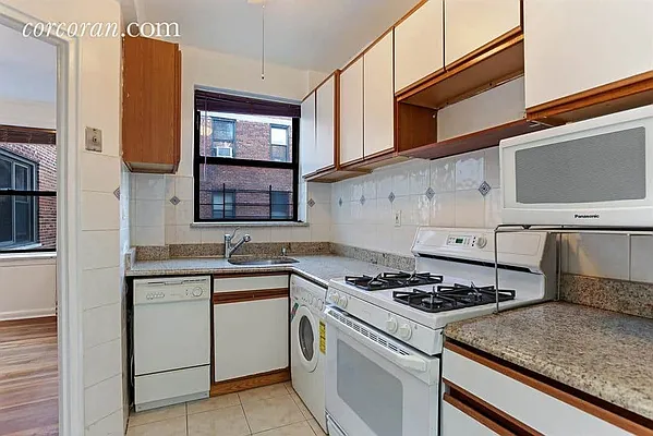 Rented by Corcoran | media 25