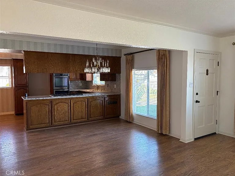 1331 S Patton Ave — Photo 4