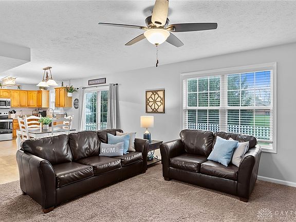 5th image of 2638 Huntington Dr