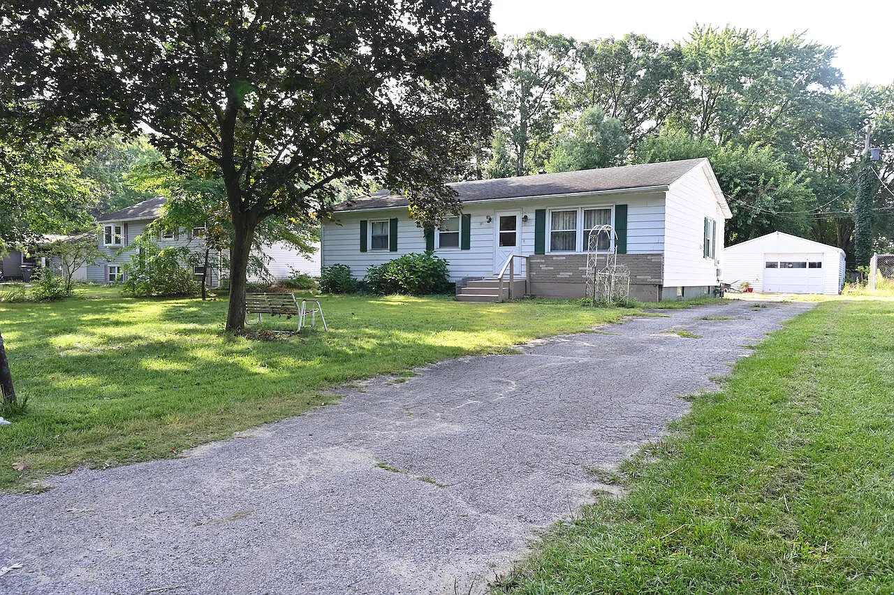 1903 Welnetz Rd photo 1