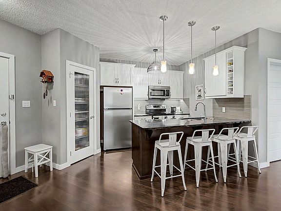 5th image of 1004 Rosenthal Blvd NW #410