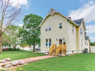 102 E North St, Le Roy, IL