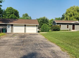 N5089 Tank Rd, New London, WI 54961