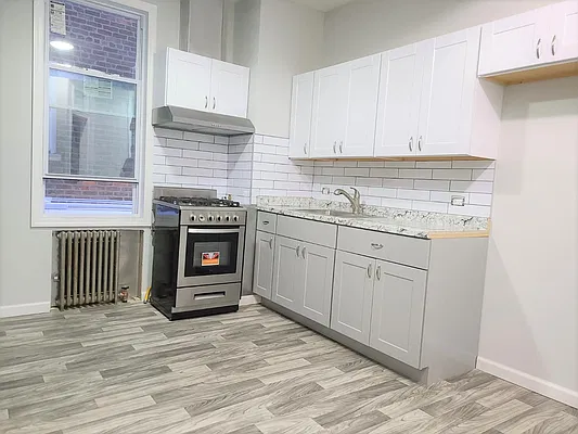 Rented by Success King Realty | media 9