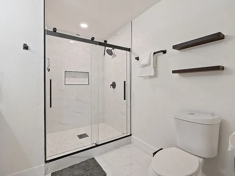2127 Wheaton Dr — Photo 29