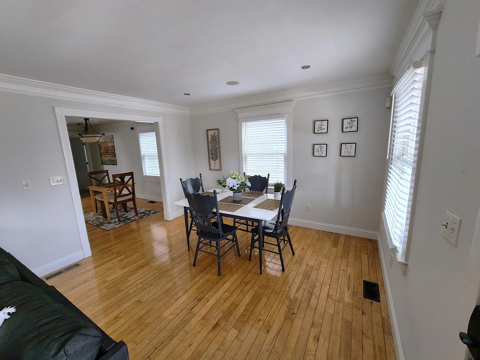 713 Windsor St SW — Photo 2