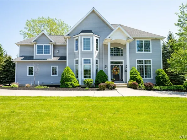 177 Promenade Ln, Williamsville, NY 14221