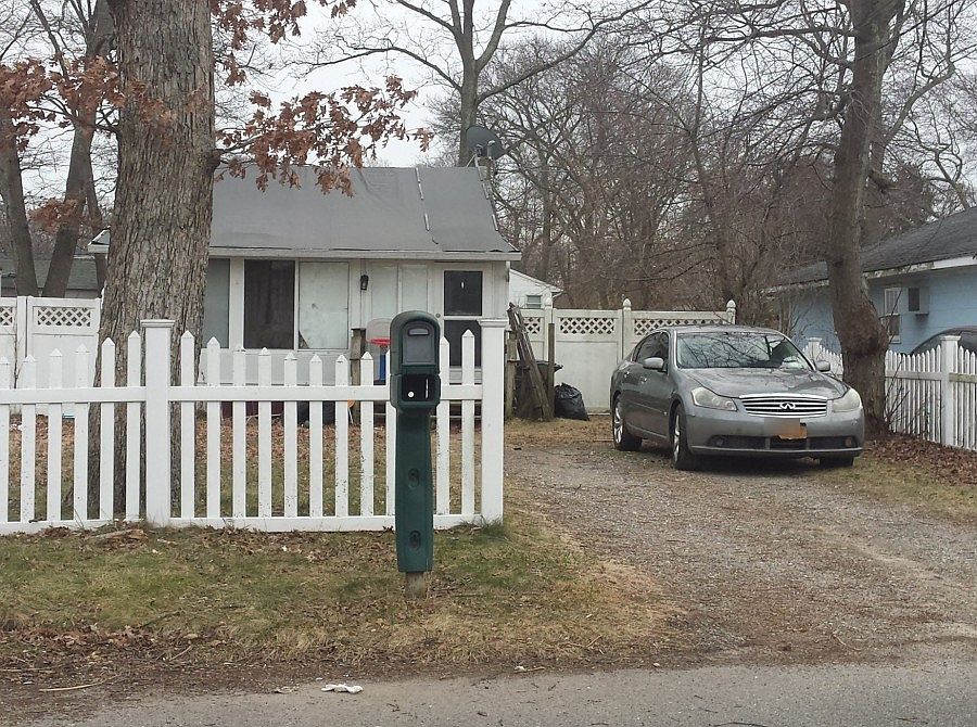 1st image of 44 Oakmont Ave