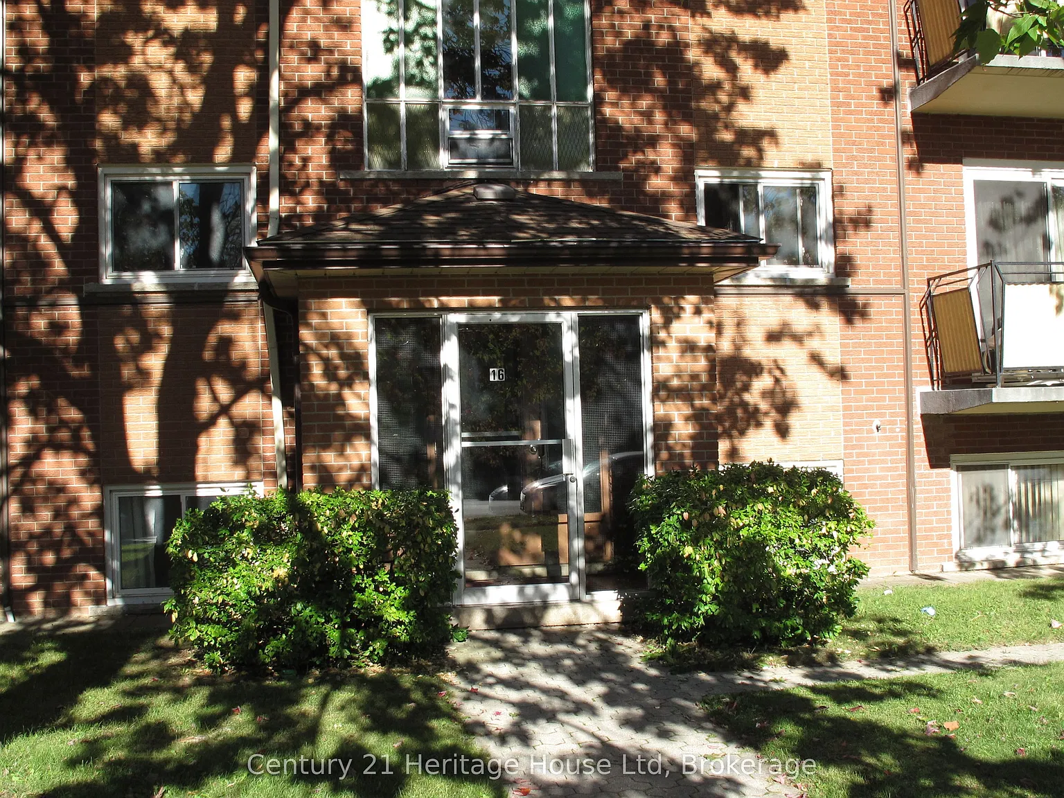 2 bed, $1,900 — Photo 3