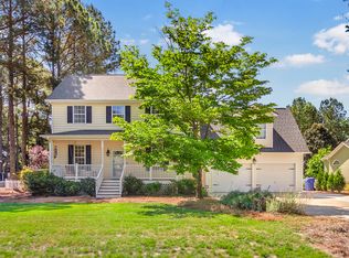 905 Sunset Dr, Fuquay Varina, NC 27526