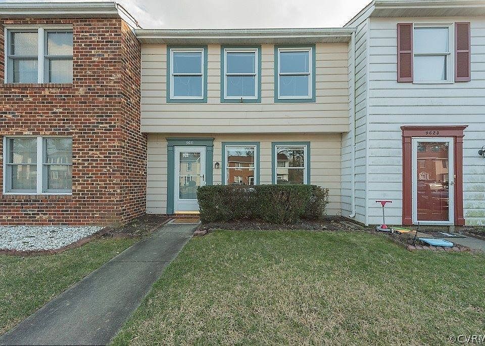1st image of 9621 Springfield Woods Cir