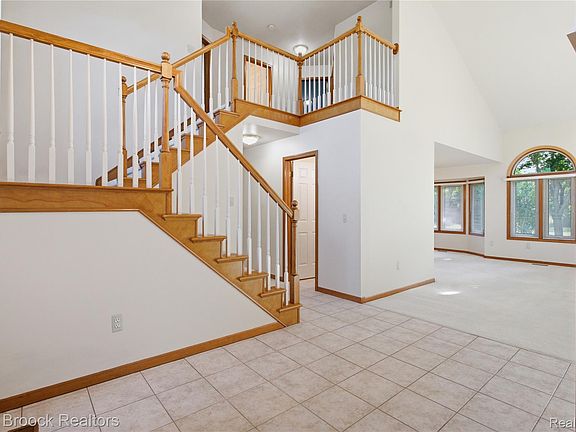 5th image of 46547 Glen Eagle Dr